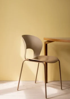 Ø Chair