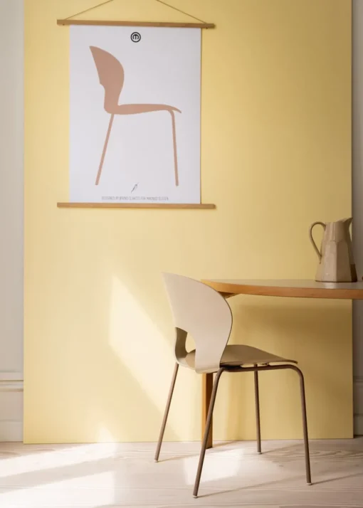 Ø Chair