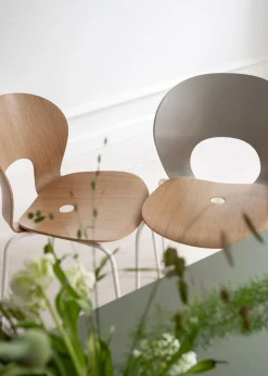 Ø Chair