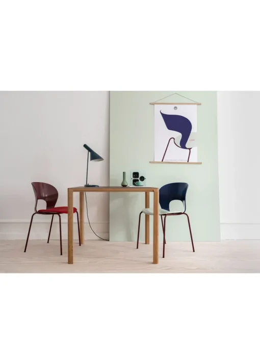 Ø Chair