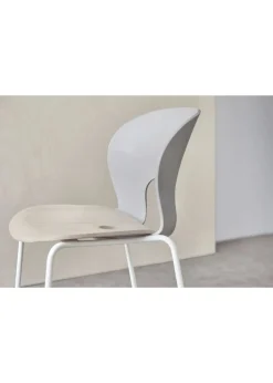 Ø Chair