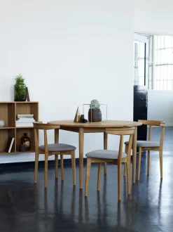 800 Dining Table