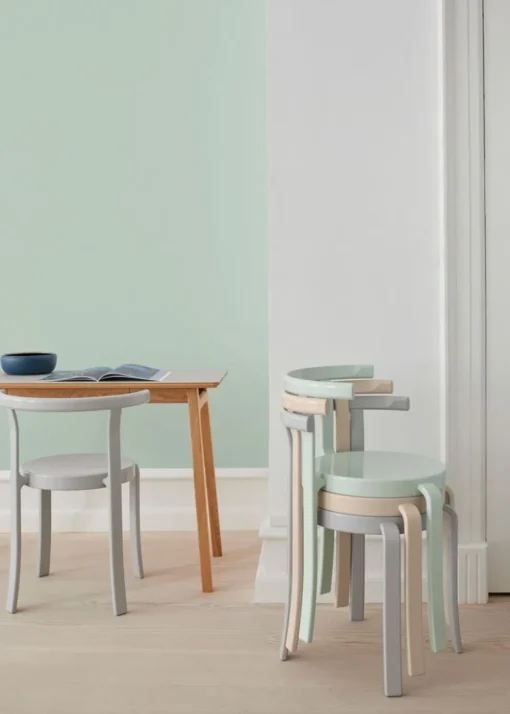 8000 Series Chair