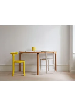 8000 Series Chair