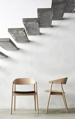 AC2 Chair / Padded Seat