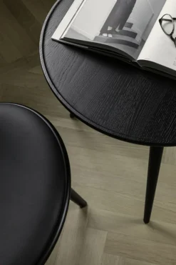 Accent Oval Lounge Table