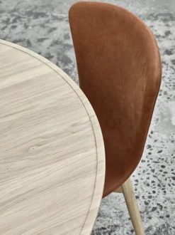 Accent Oval Lounge Table