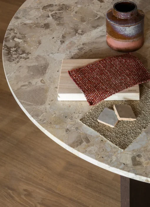Androgyne Dining Table, 120