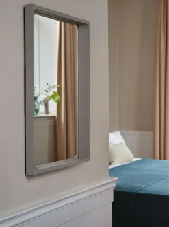 Arced Mirror