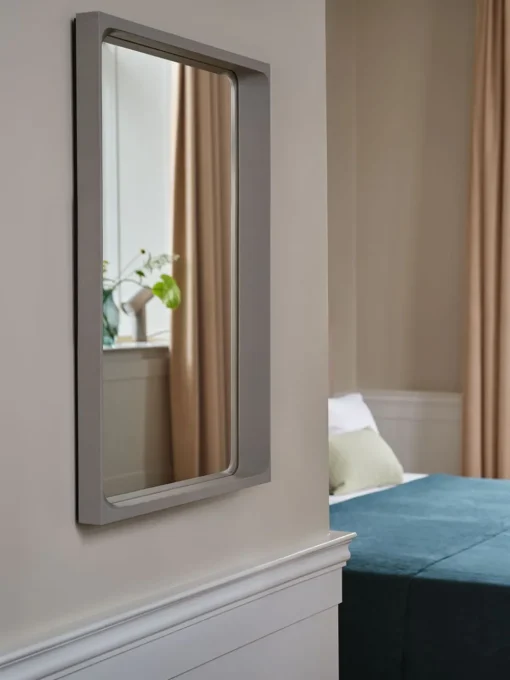 Arced Mirror