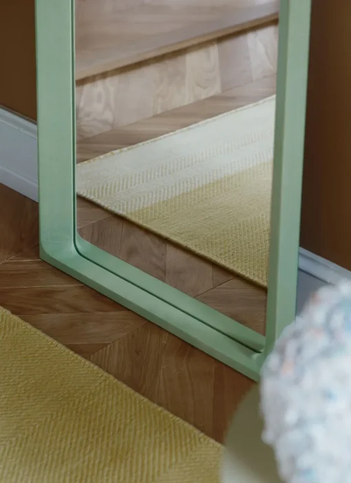 Arced Mirror