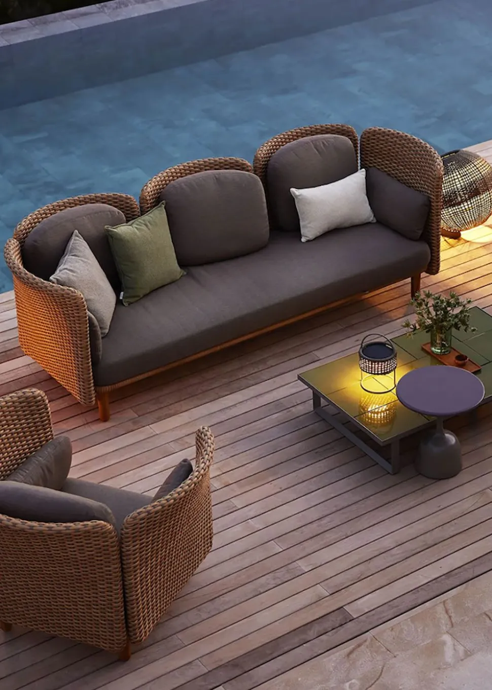 Arch Lounge Chair w. Low Arm/Backrest