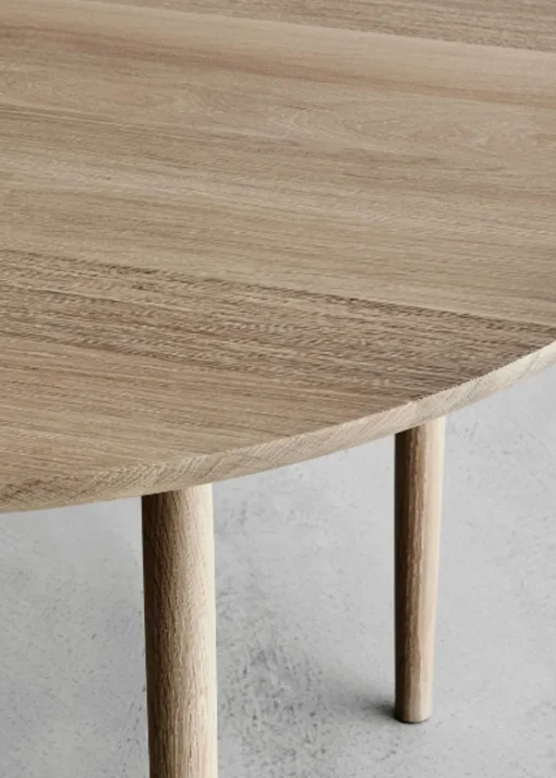 Arv Dining Table round