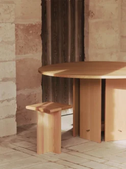 Aukko Dining Table