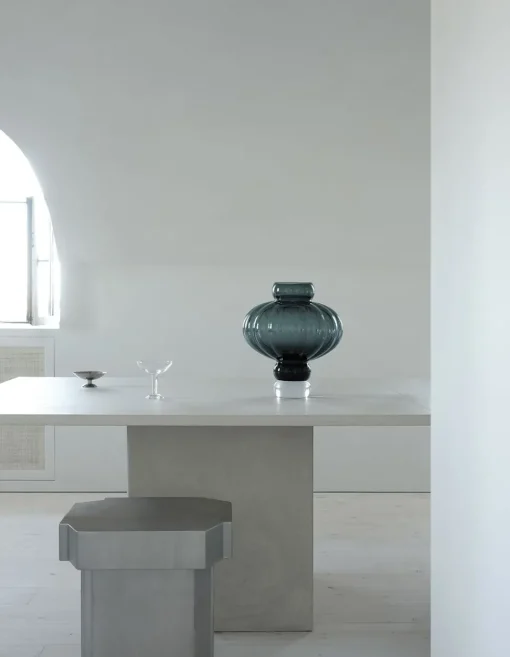 Balloon Vase 03