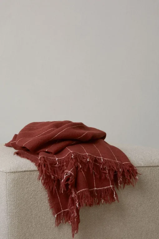 Battus Throw
