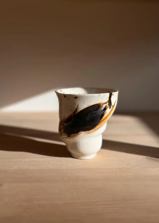 Black sun cup