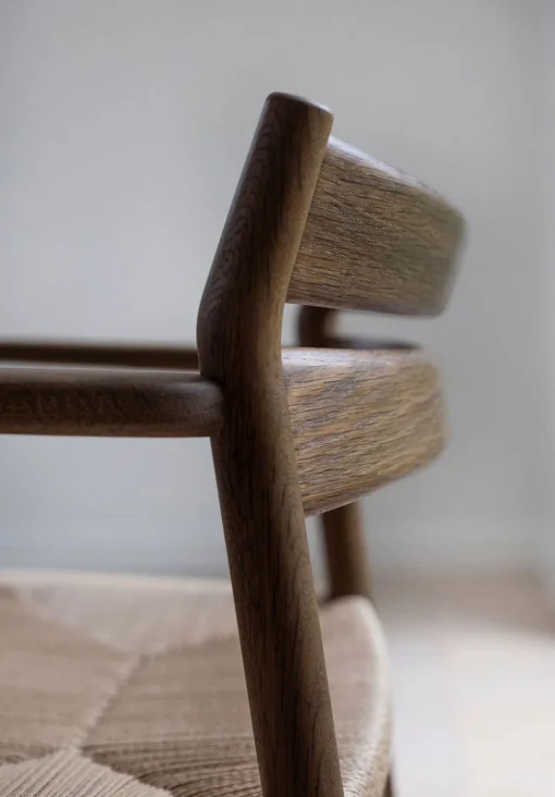 BM2 Armchair