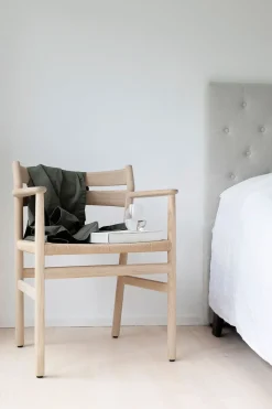 BM2 Armchair