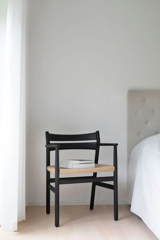 BM2 Armchair