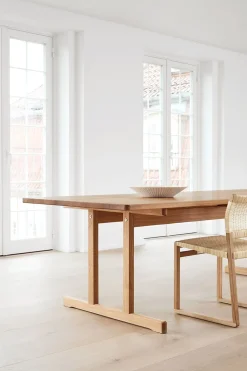 BM86 Mogensen Table 6286 by Børge Mogensen