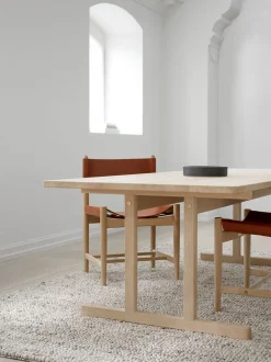 BM86 Mogensen Table 6286 by Børge Mogensen