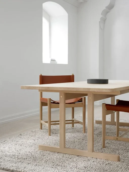 BM86 Mogensen Table 6286 by Børge Mogensen