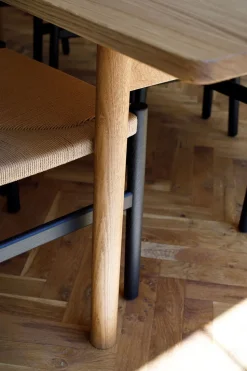 Brú Table
