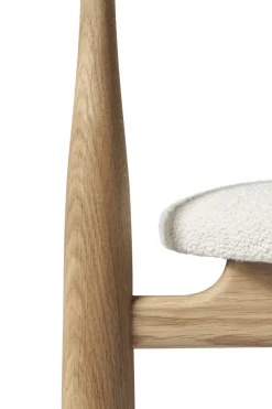 BUKOWSKI CHAIR