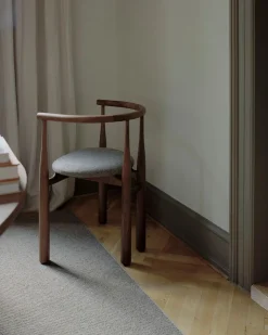 BUKOWSKI CHAIR