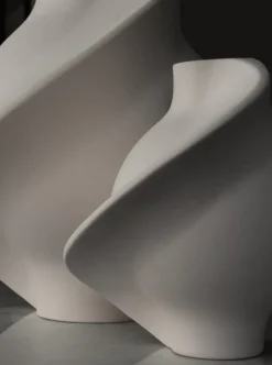 Caramic Pirout vase