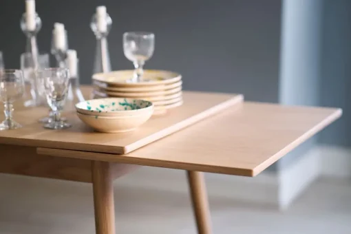 C35BH - Dining table with Dutch pull-out