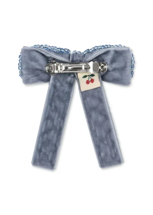 Celebration peal bow hair clip