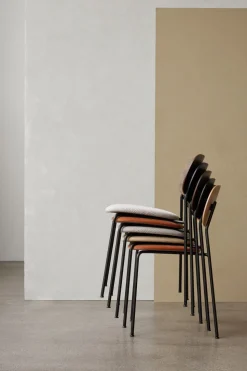 Co Chair / Black Base