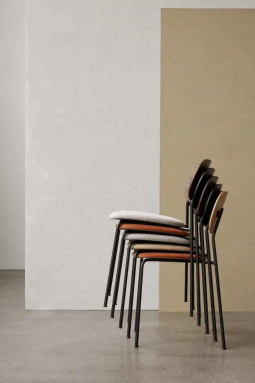 Co Chair / Black Base