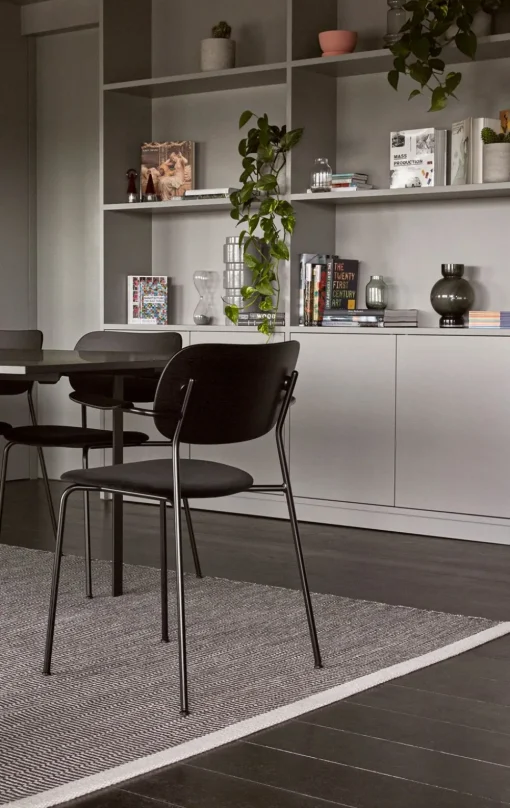 Co Chair / Black Base