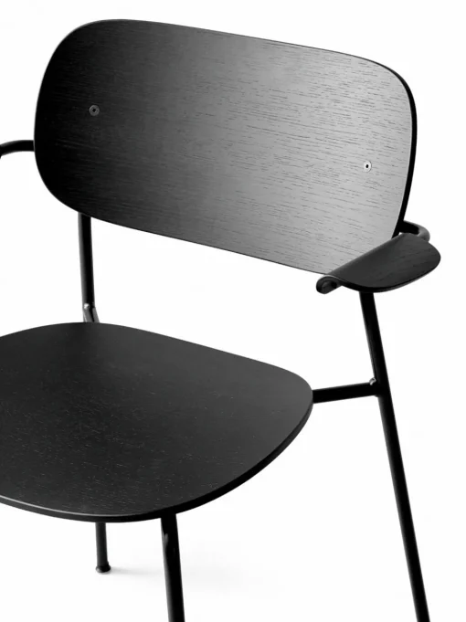 Co Chair w. Armrest / Black Base