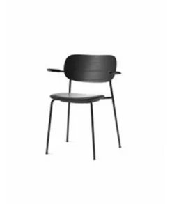 Co Chair w. Armrest / Black Base