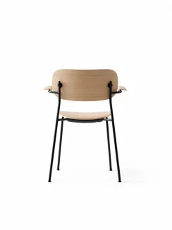 Co Chair w. Armrest / Black Base