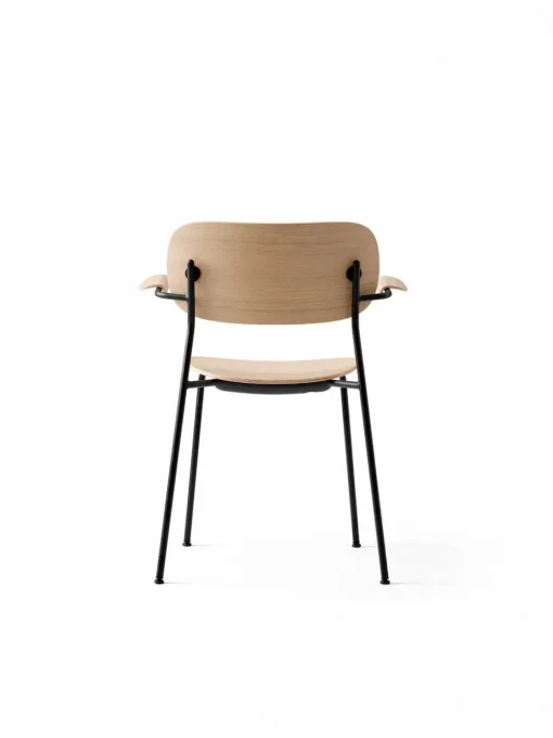 Co Chair w. Armrest / Black Base
