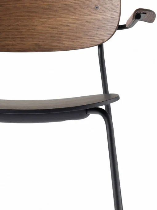 Co Chair w. Armrest / Black Base