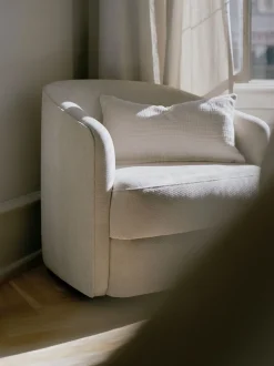 Covent Lounge Chair Swivel Base