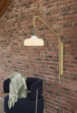 Current Wall Light