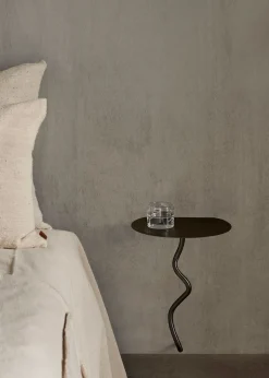 Curvature Wall Table