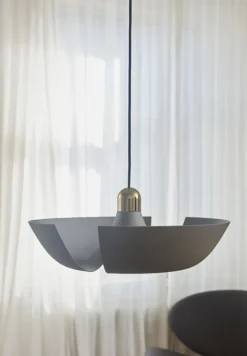 CYCNUS pendant