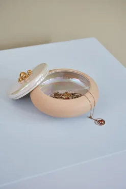 Desert Bonbonniere
