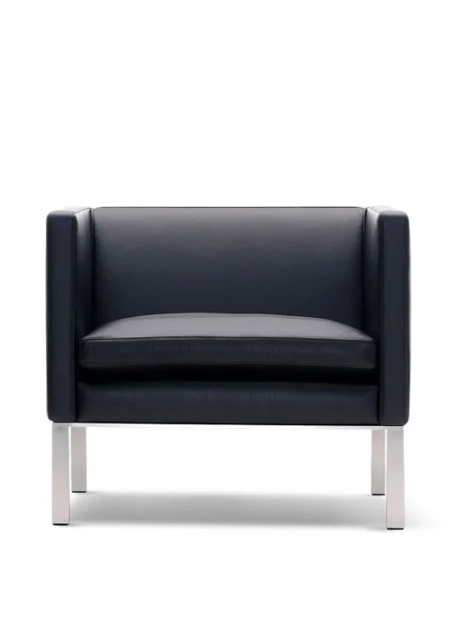 EJ50 Club Chair 5021 by Erik Jørgensen Studio