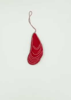 Embroidered Clam Shell