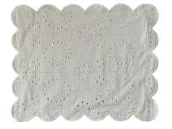 Embroidery anglaise placemats
