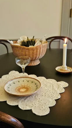 Embroidery anglaise placemats